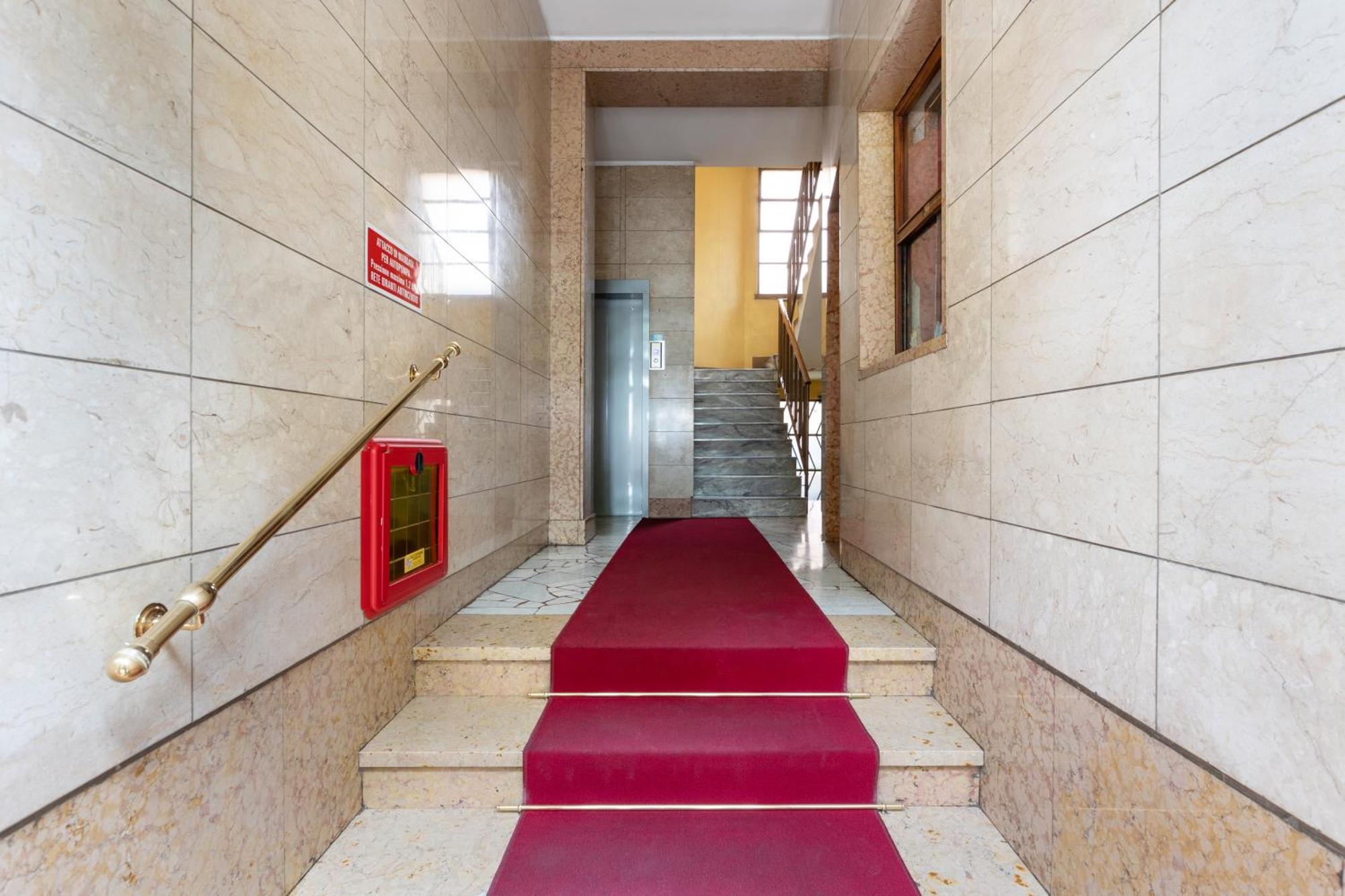 Bright With View Apartment Milan